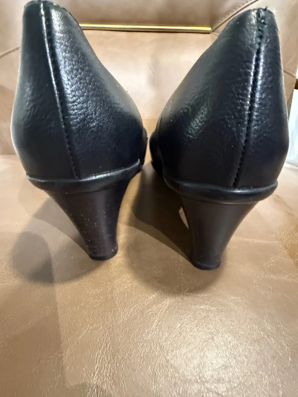 Brighton Italy Leather Heels 9.5 Black Croc Accent Comfort‎ Pumps Career Chic